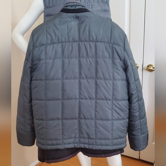 Tommy Bahama Thin Puffer Down Gray Jacket - Picture 2 of 7